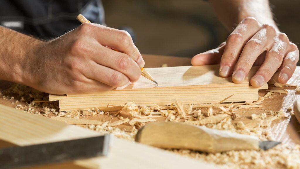 Hoe je houtwerk beschermt met de juiste schildertechnieken